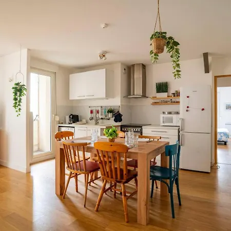 Cosy 3 Pieces Avec Balcon - Proche Institutions Europeennes *