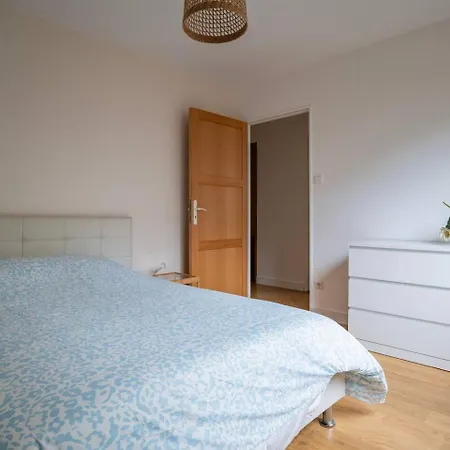 Cosy 3 Pieces Avec Balcon - Proche Institutions Europeennes *