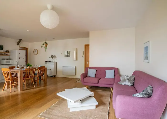 Cosy 3 Pieces Avec Balcon - Proche Institutions Europeennes Apartamento